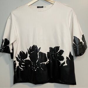 NATORI DOUBLE KNIT SHORT SLEEVE APPLIQUE SWEATSHIRT S